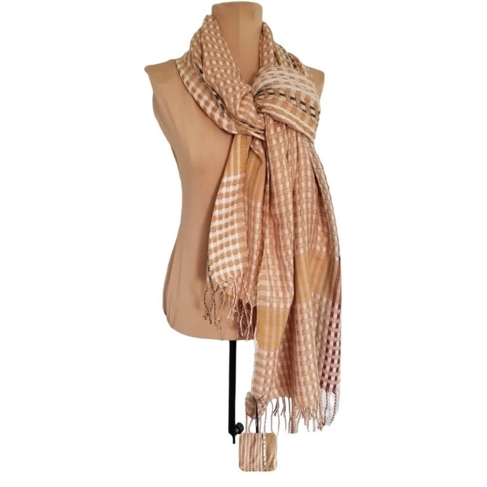 NWT Vince Camuto Womens One‎ Size Woven Plaid Print Fringe Scarf Neutral Colo…